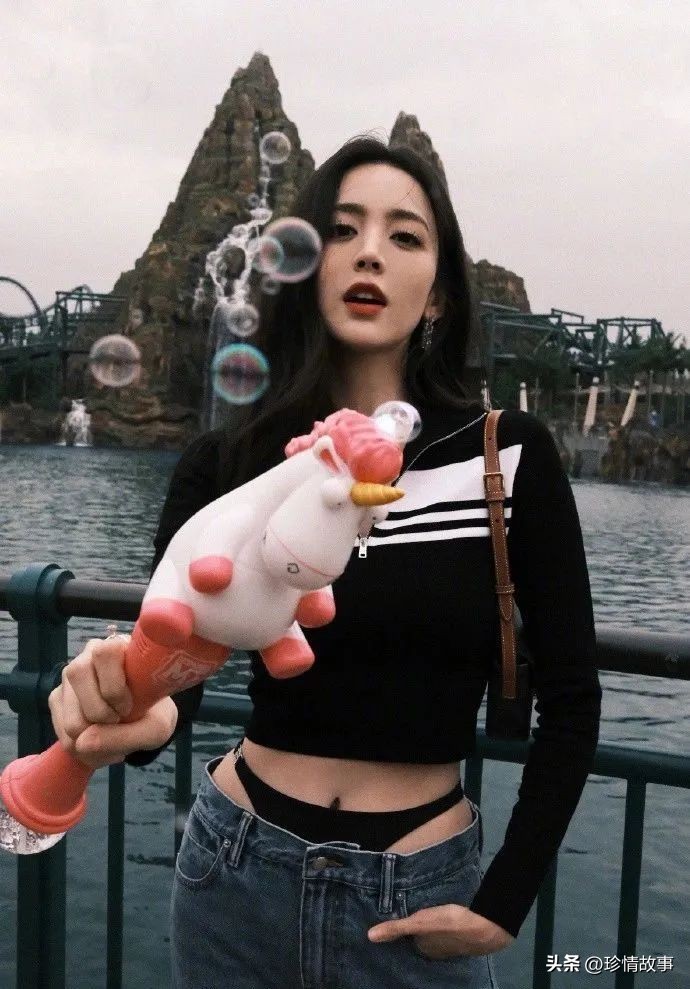 古力娜扎牛仔裤高清图片,古力娜扎牛仔裤薄款紧身