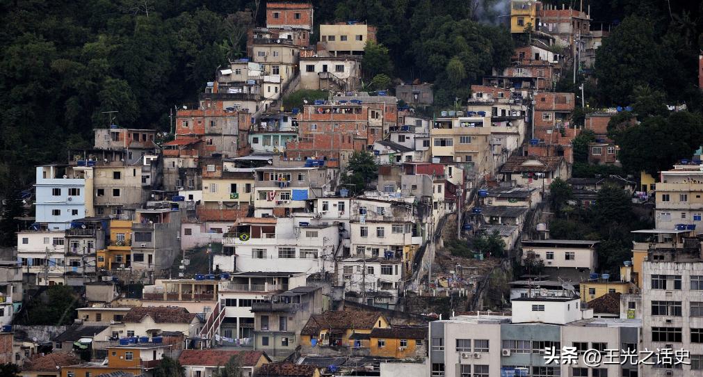 除了踢球就是守门,除了踢足球我还能干什么