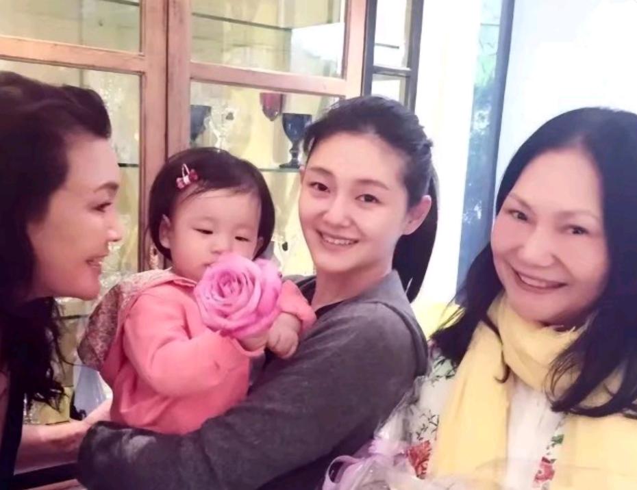 具俊晔结婚了最近在韩国火吗,曝具俊晔在韩已有家室