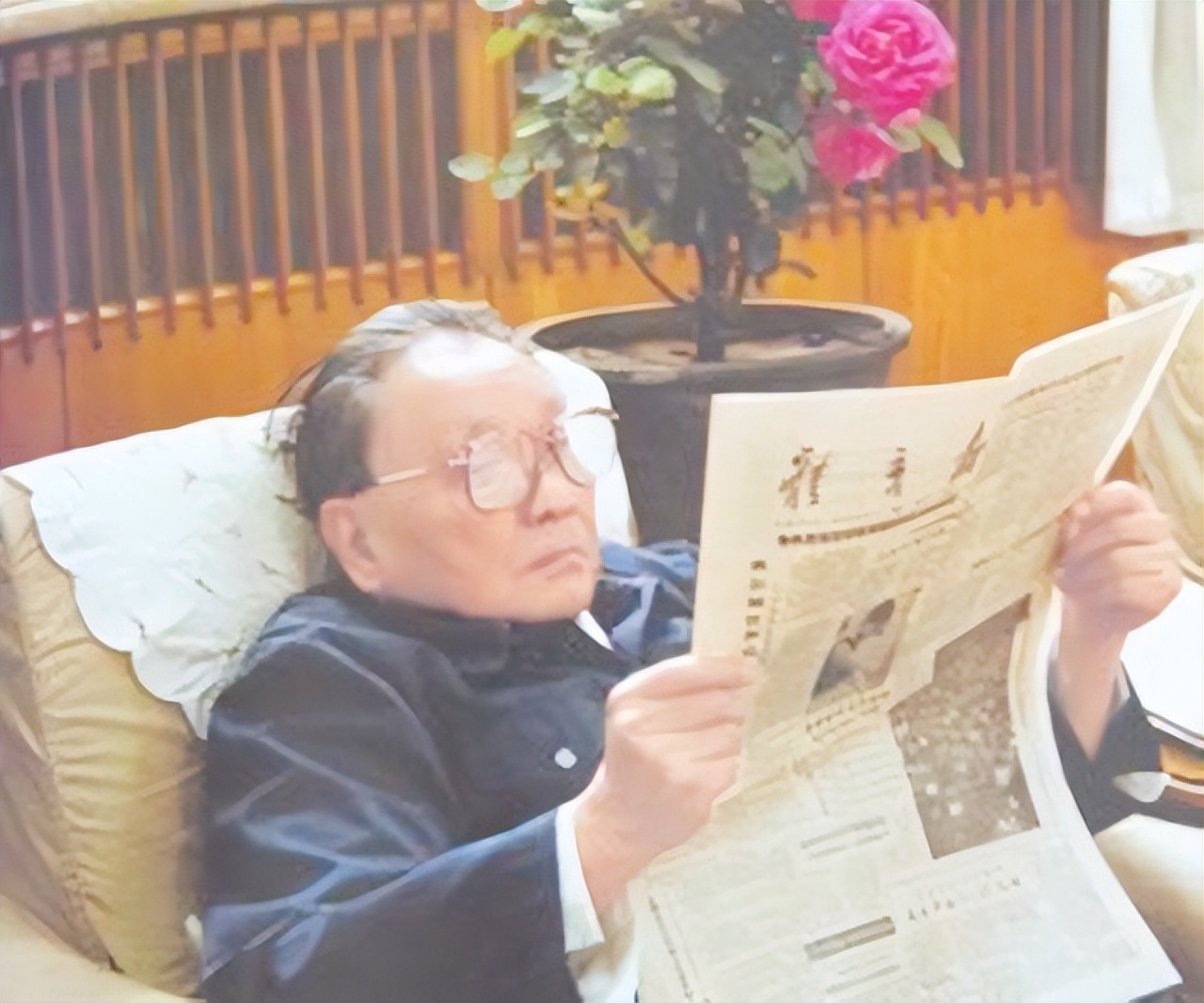 *小平邓**的保健医生郭勤英：邓公之所以能活到90岁，和一习惯有关系