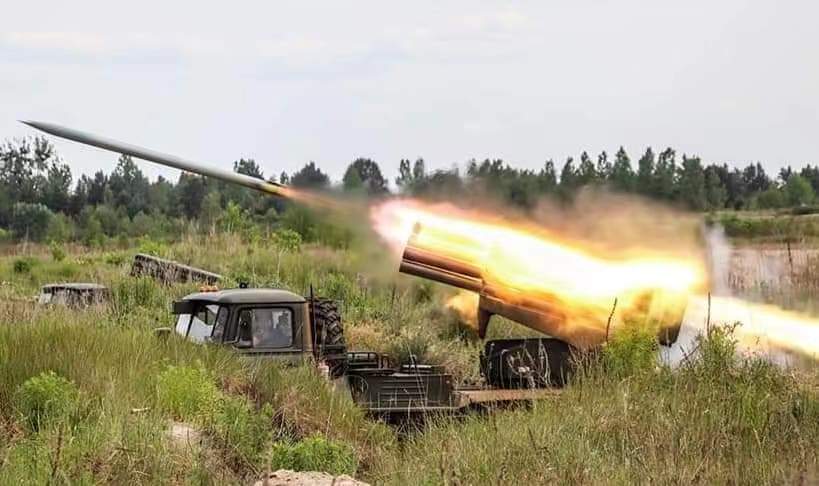 北约在俄边境密集军演普京,普京回应北约战斗准备