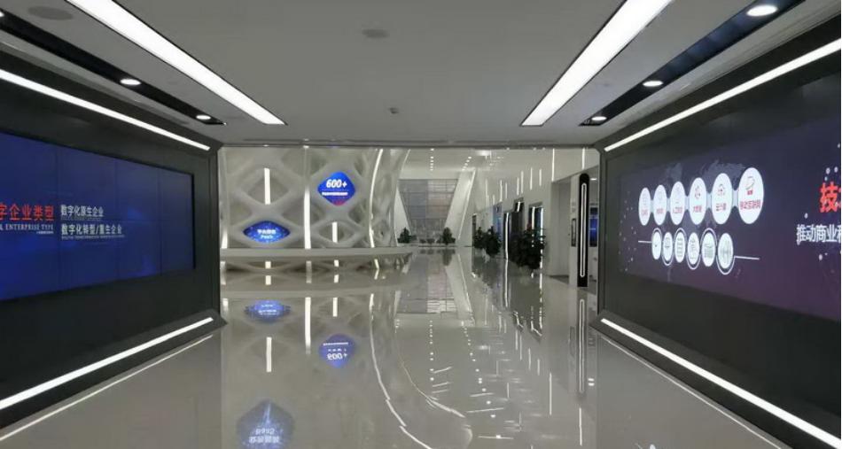 瀹藉垱鍥介檯寮犱笢韬环,瀹藉垱鍥介檯寮犱笢鍗氬＋