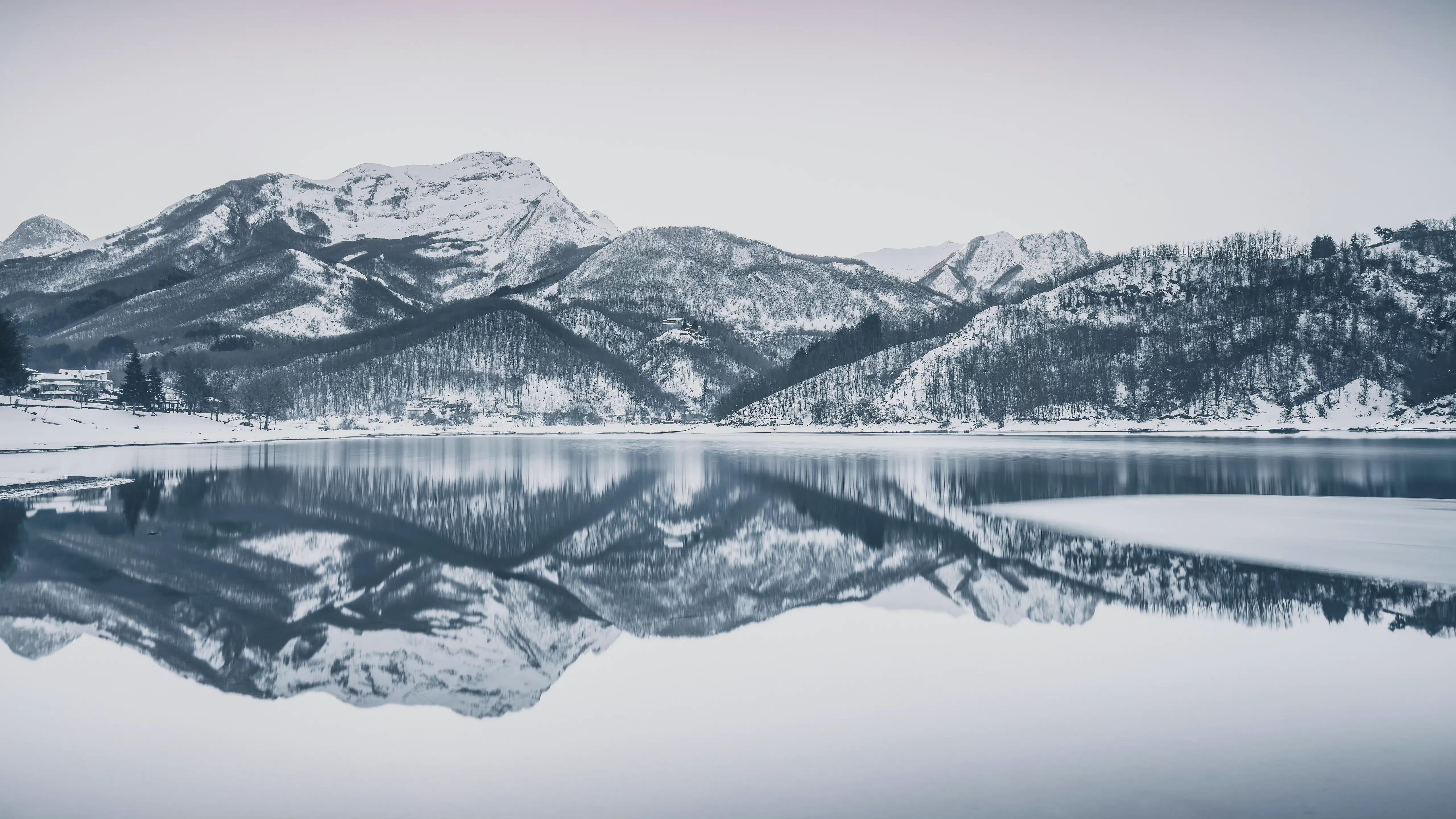 闺蜜壁纸动漫一人一张可爱,美女壁纸高清全屏动漫可爱