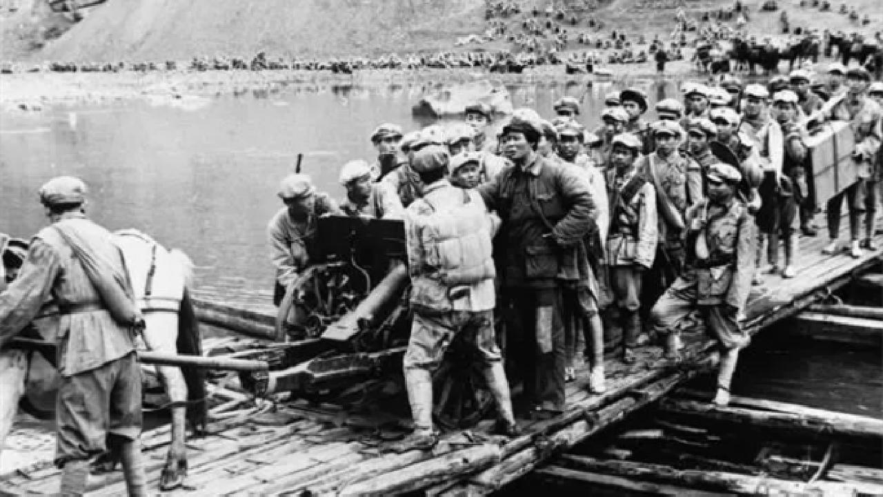 毛主席视察杭州，市委书记却“摆官架子”不迎接，江华有何来头？