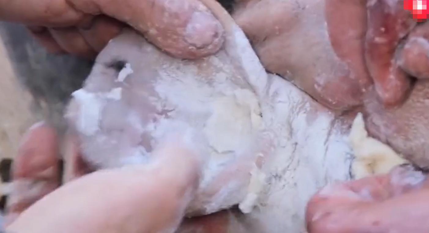 四川臭猪肉在房梁上的时候图片,四川臭猪肉悬挂房梁