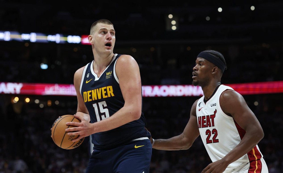 掘金连续两轮1比3大逆转全过程,掘金离总冠军最近的一次