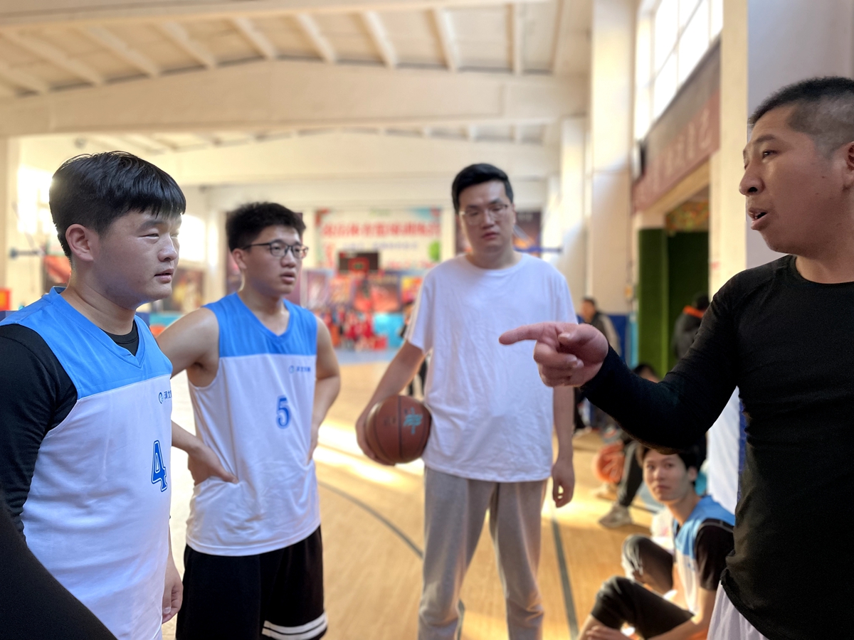 河北聚冀成立“聚冀勇士队”篮球队对外友谊赛初战告捷