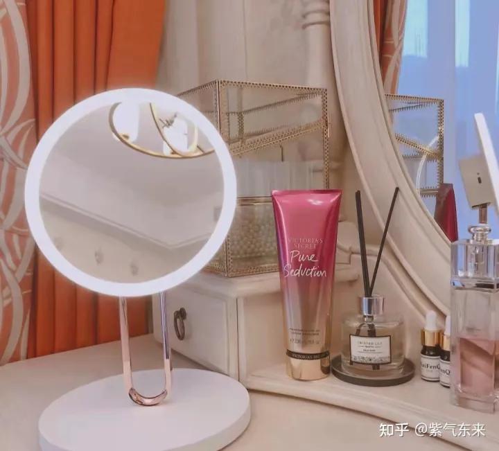 520送女朋友什么礼物高级又便宜,送女朋友可以随身携带的礼物推荐