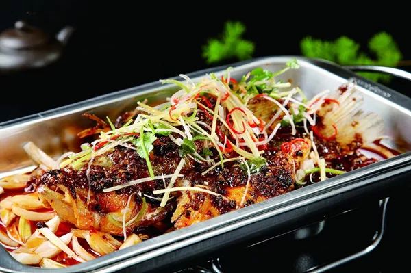 特色绝味鲈鱼做法,七星鲈鱼最正宗的做法