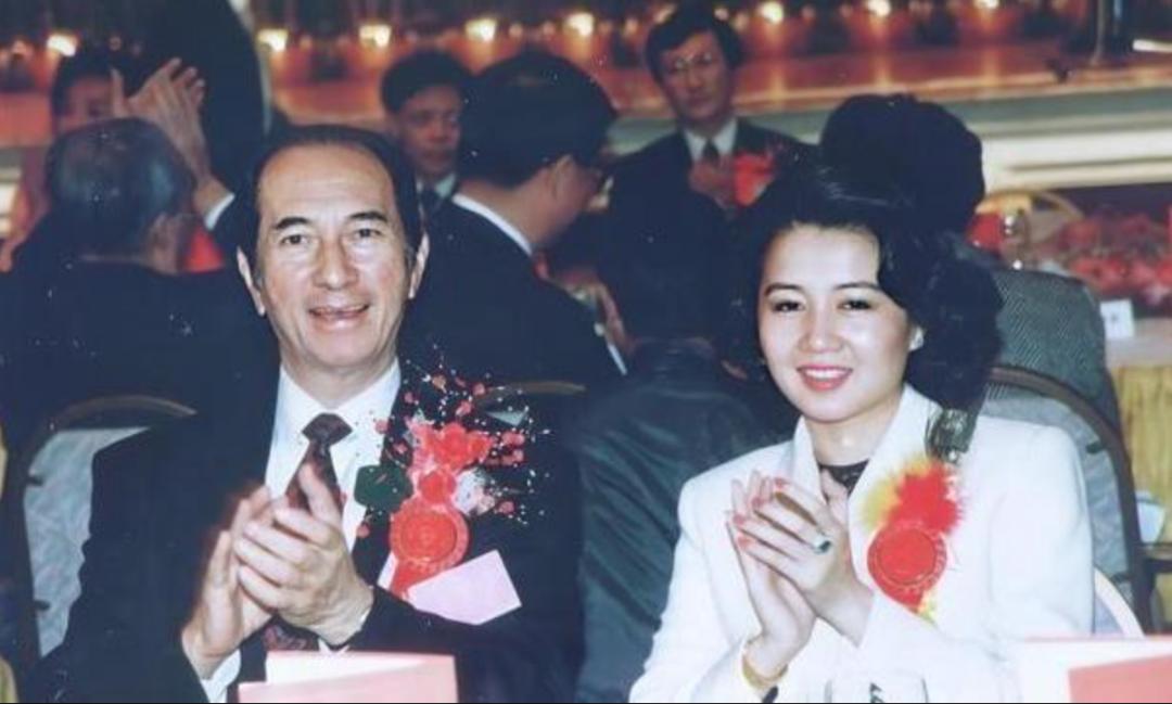 蓝琼缨因为什么去世,赌王二太蓝琼缨传奇的一生