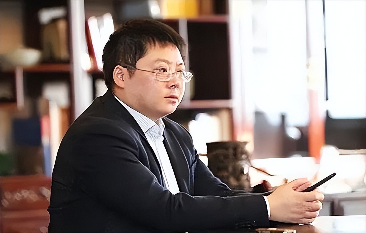 中国高中生在缅北组建私人武装,疯狂敛财700亿在缅北追寻历史