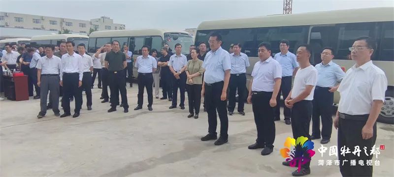 主要领导实地考察项目建设,县委书记带队观摩项目建设