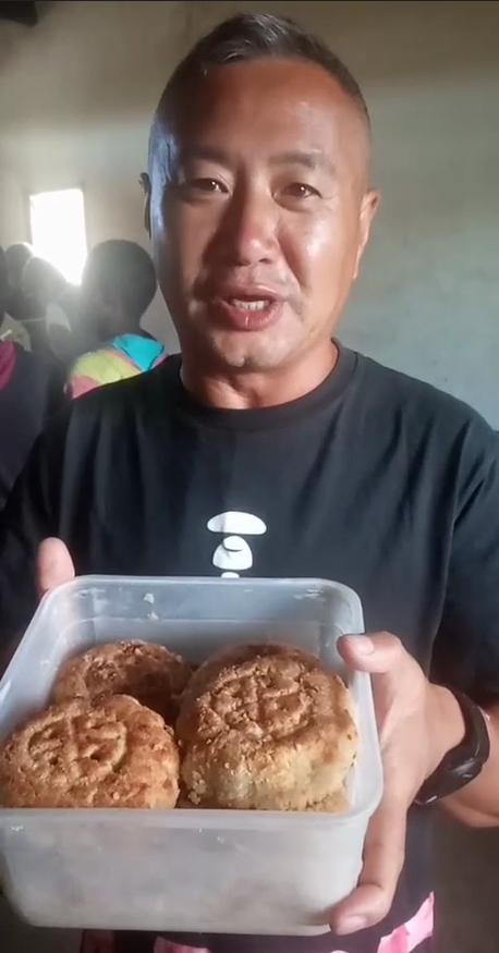 困在非洲监狱里的东北男人：父亲车祸母亲病重；妻子要求离婚；担心自己死在异国