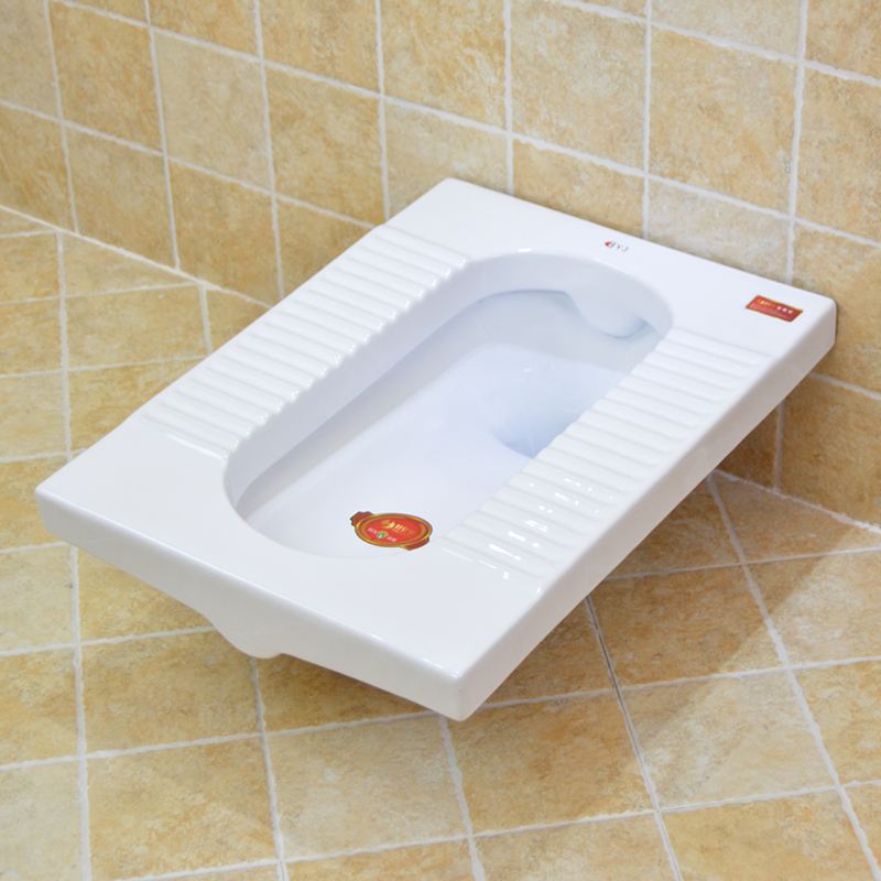 美国马桶前面为什么要设计个孔,美国马桶前面有个缺口怎么冲水