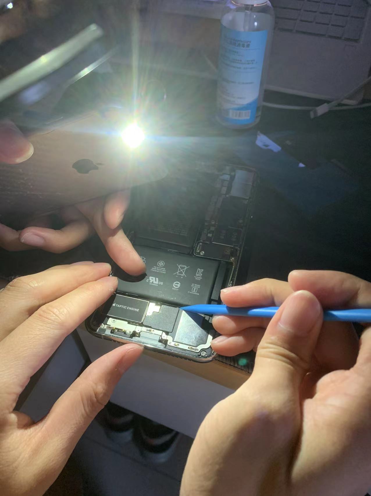 第三方电池和苹果原装电池区别,苹果手机原装电池对比第三方电池