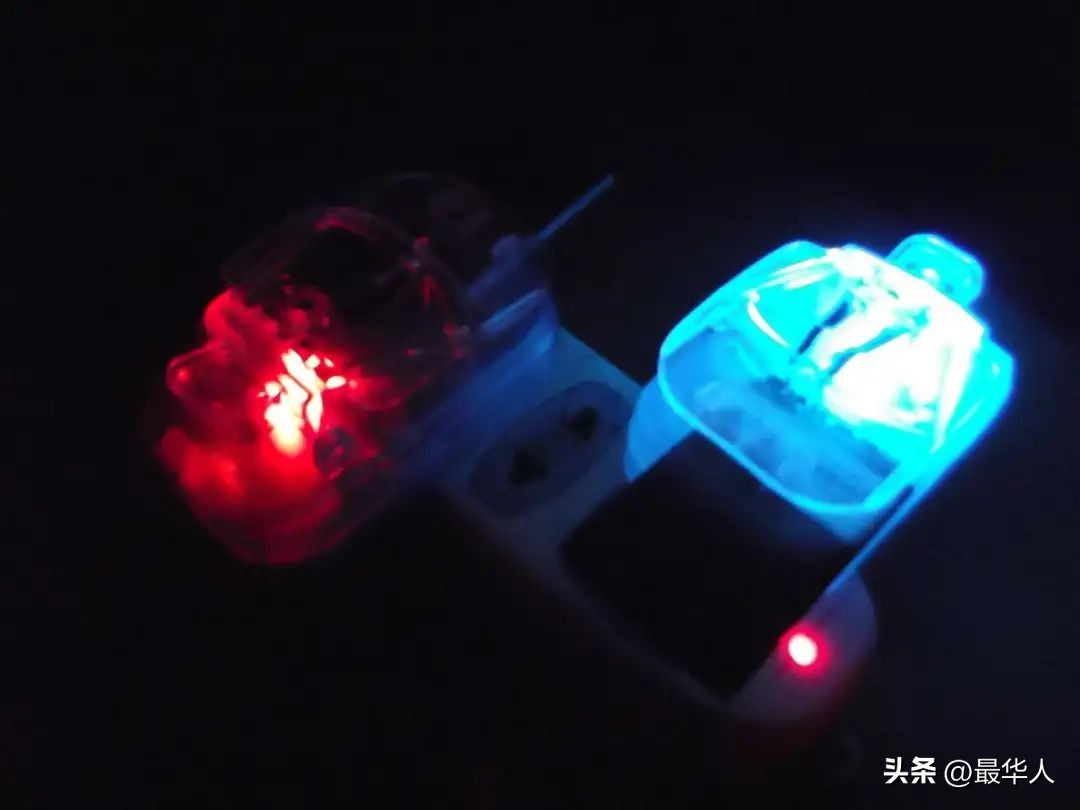 万能充电器发明学生,发明万能充的小伙怎么样了