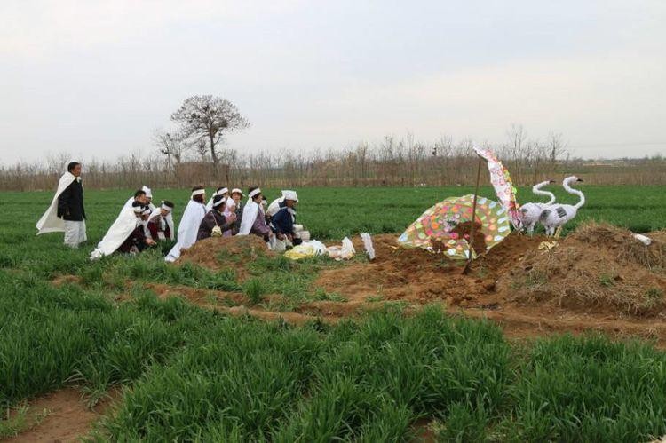 丧葬改革再出新动作,平坟迁坟政策