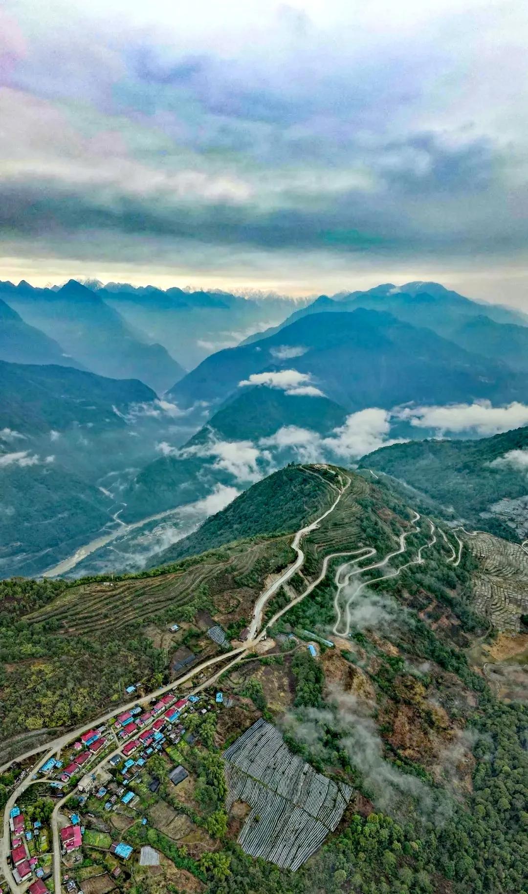 致敬墨脱的军人,不舍西藏墨脱退伍老兵泪别边关