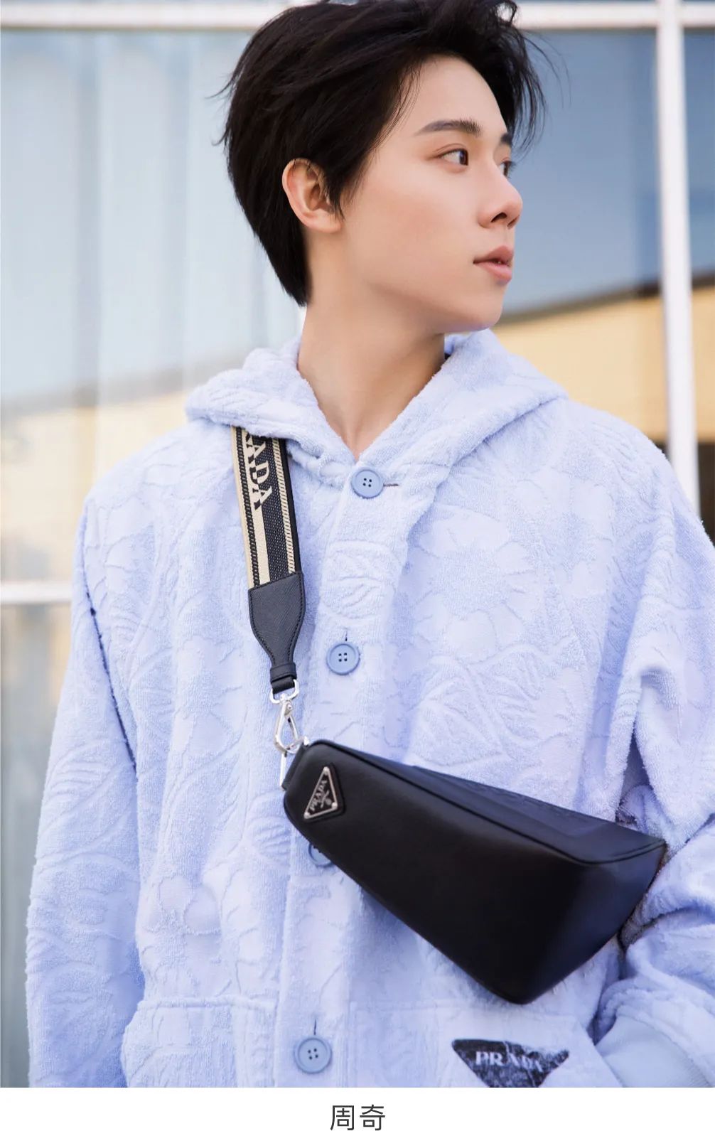 prada目前最火的包,prada经典款包真假