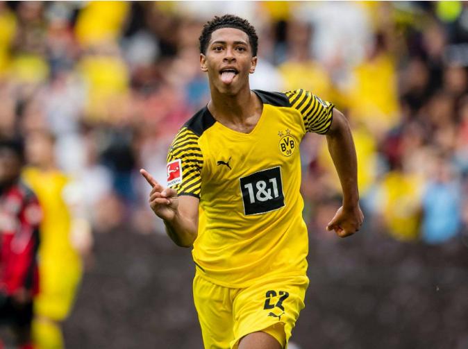 史诗级！皇马1.2亿欧报价国脚中场，主力攻击手续约艰难！