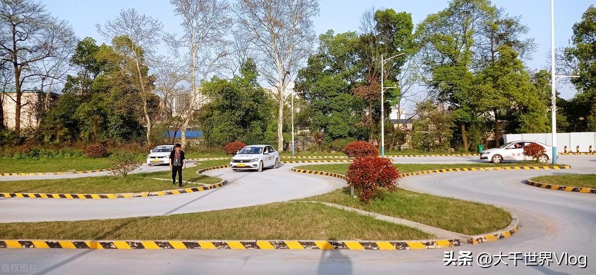 科目三考试16个项目按顺序讲解,科目三c1考试16个项目详细步骤