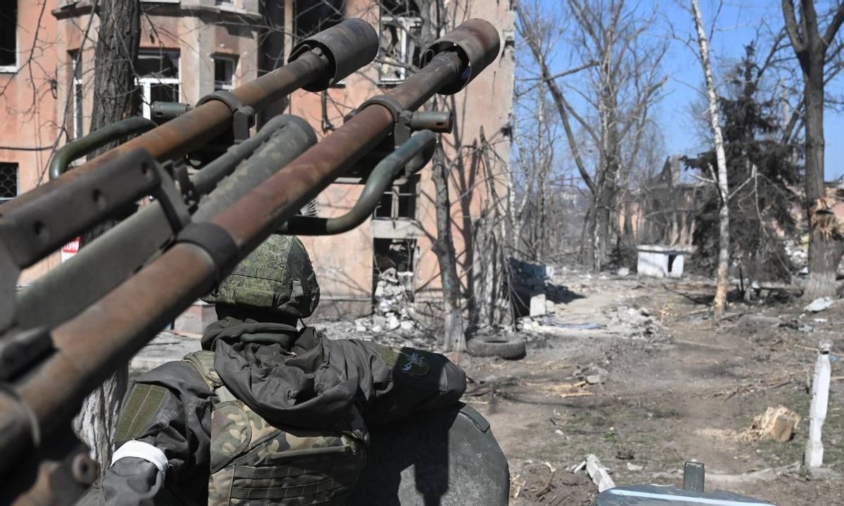 德国情不自禁了？5月8日投降日，德媒吹嘘：战火正烧向克里米亚