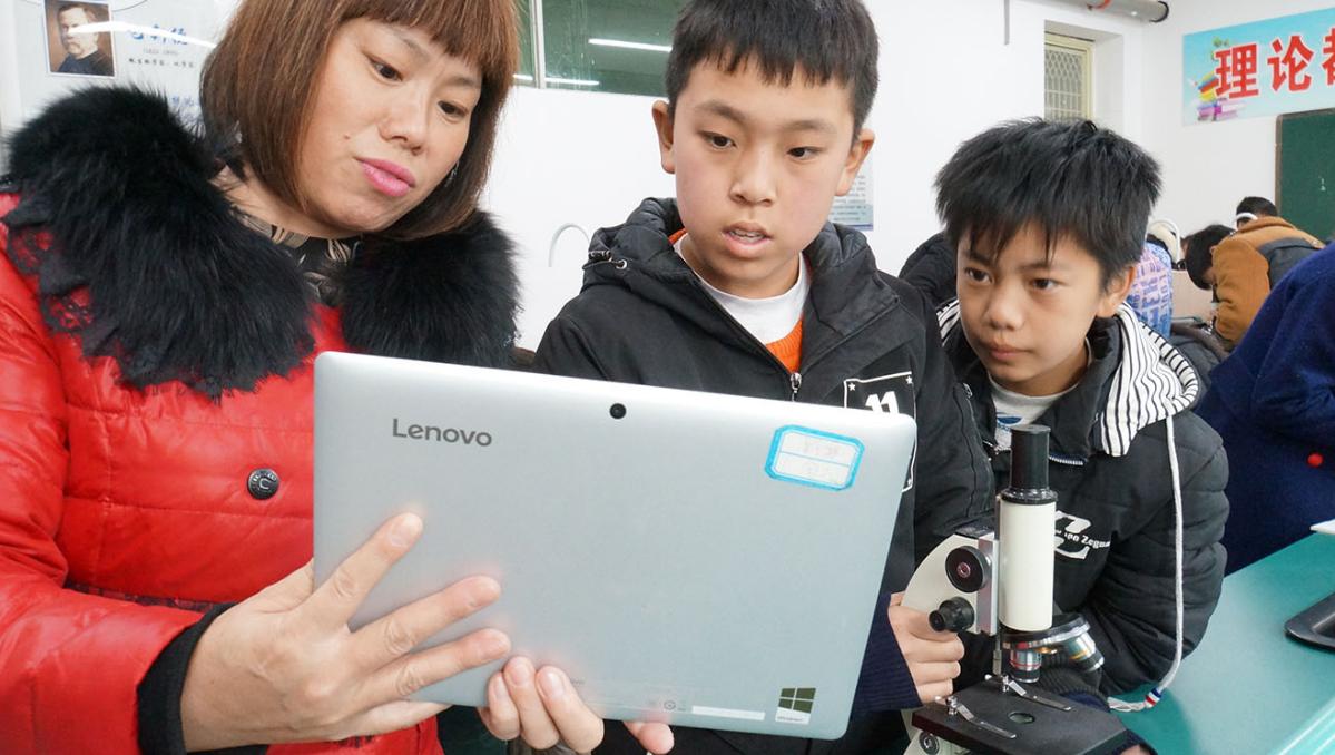 四川高中强制买平板,四川一中学要求学生买平板