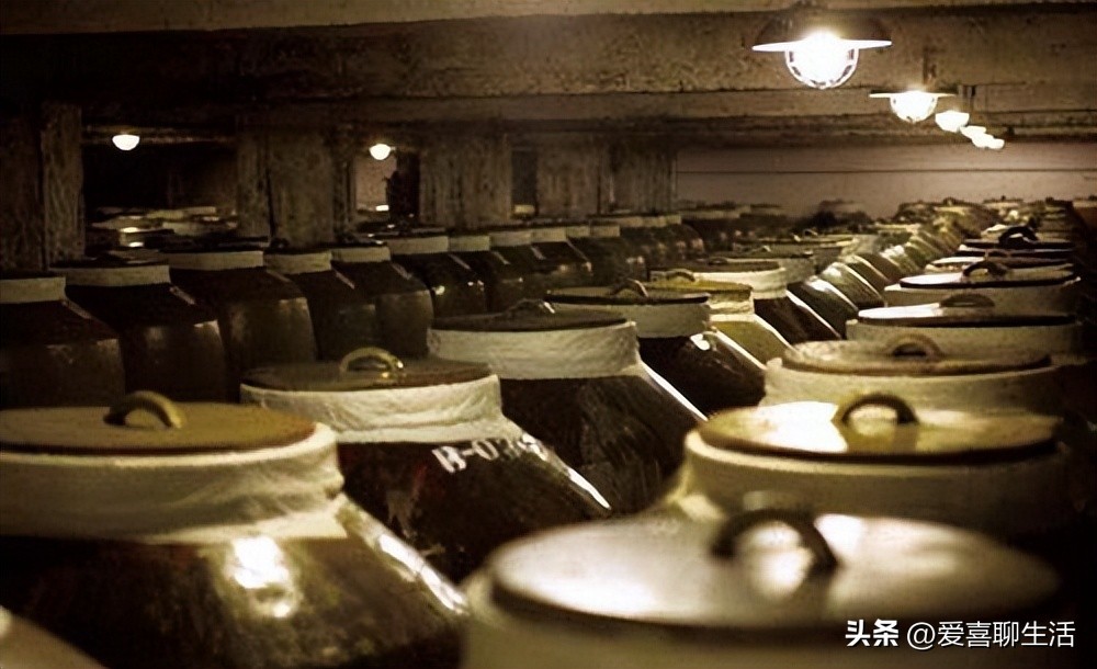 鲜酿啤酒过期了会怎么样,过期的啤酒还能喝吗百威