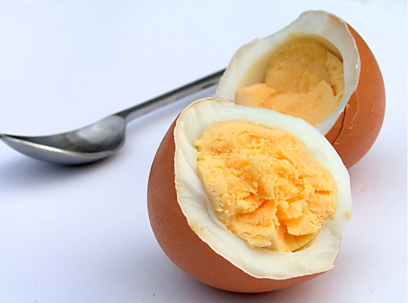 市场上人造蛋成本高吗,市场人造鸡蛋多吗