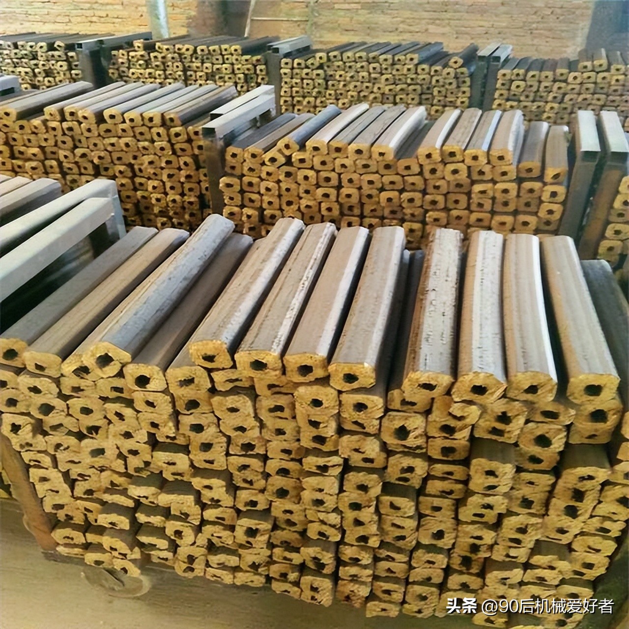 烧烤木炭生产设备有哪些,木炭机制作木炭视频教程