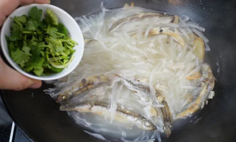 中老年人每天吃多少高蛋白合适,老人多食高蛋白食物好吗