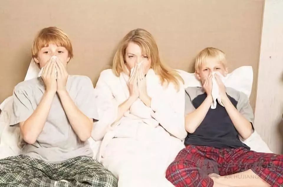 冬天晚上吹空调口干舌燥怎么办,车里开空调口干舌燥怎么办