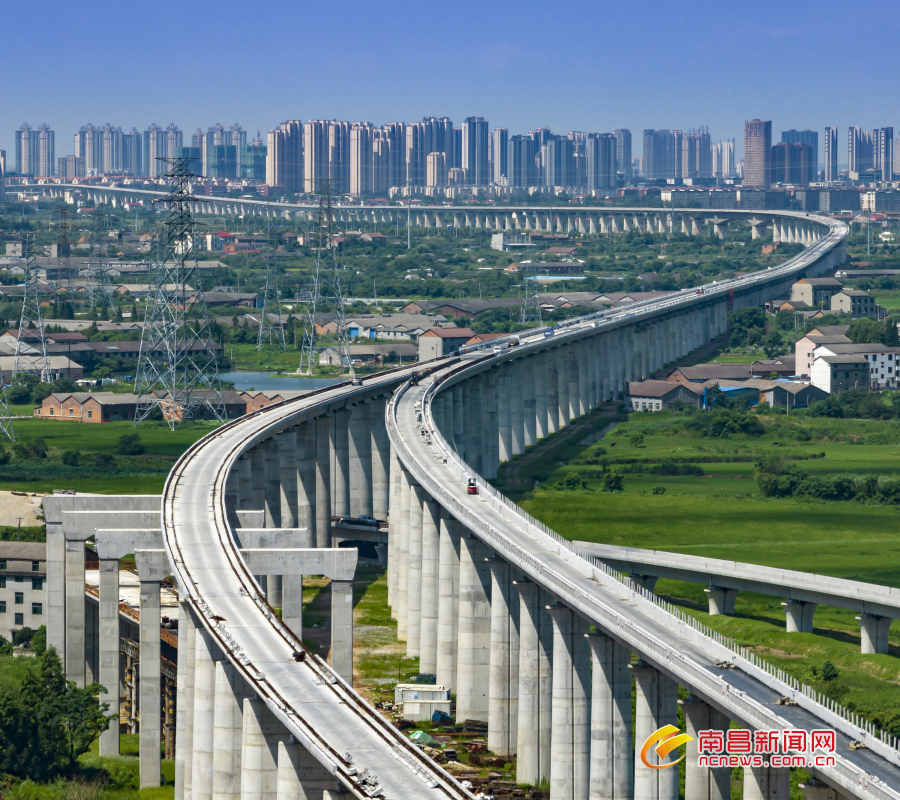 大道如虹踏歌行,大道如虹通衢畅通