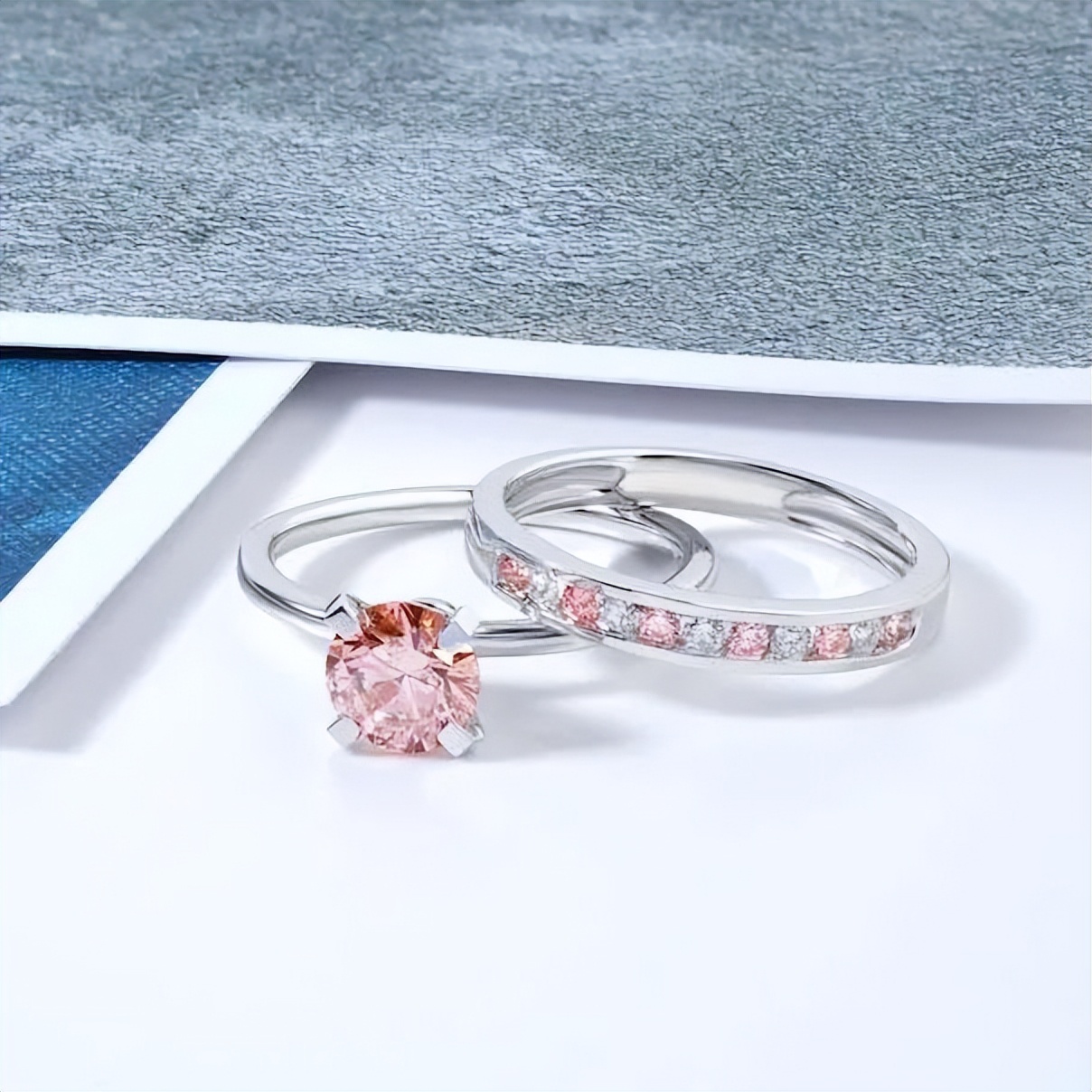 新人的结婚钻戒怎么选购才算完美,结婚新人如何挑选钻戒