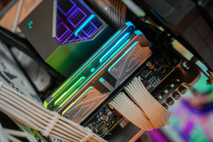 影驰rtx4070星耀显卡,影驰geforcertx30708g旗舰显卡