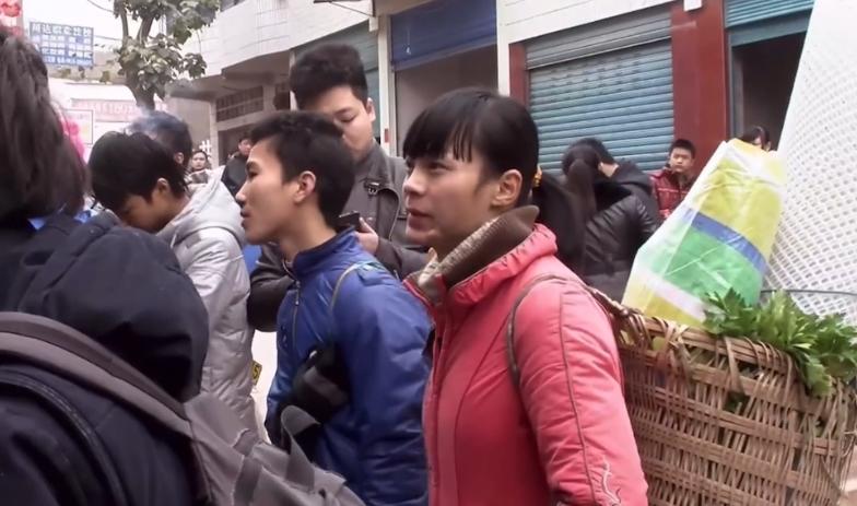 “变性人”李二毛，为爱变“女人”惨遭抛弃，出租屋结束悲惨一生