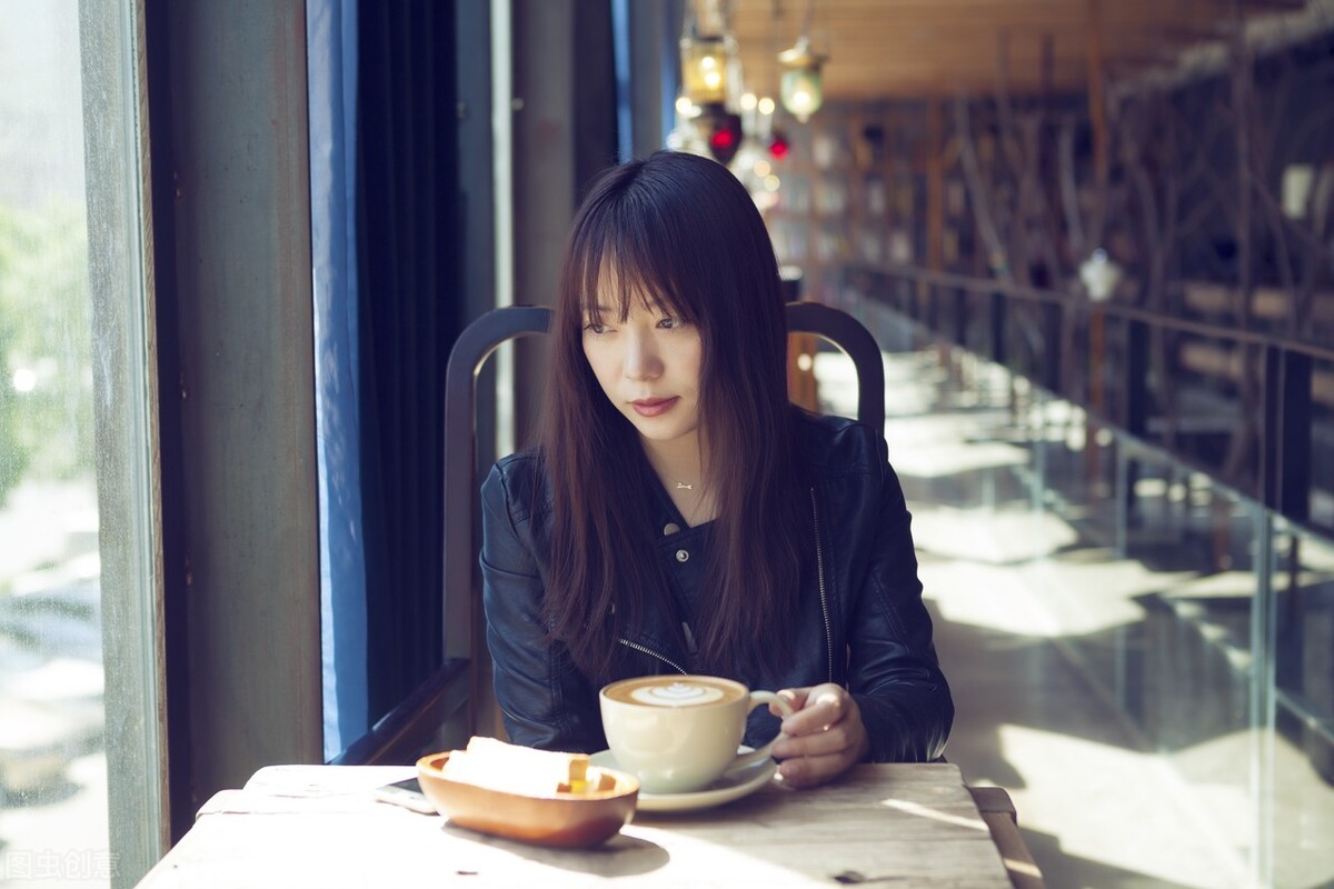 女人,别自作多情了,他根本就不爱你