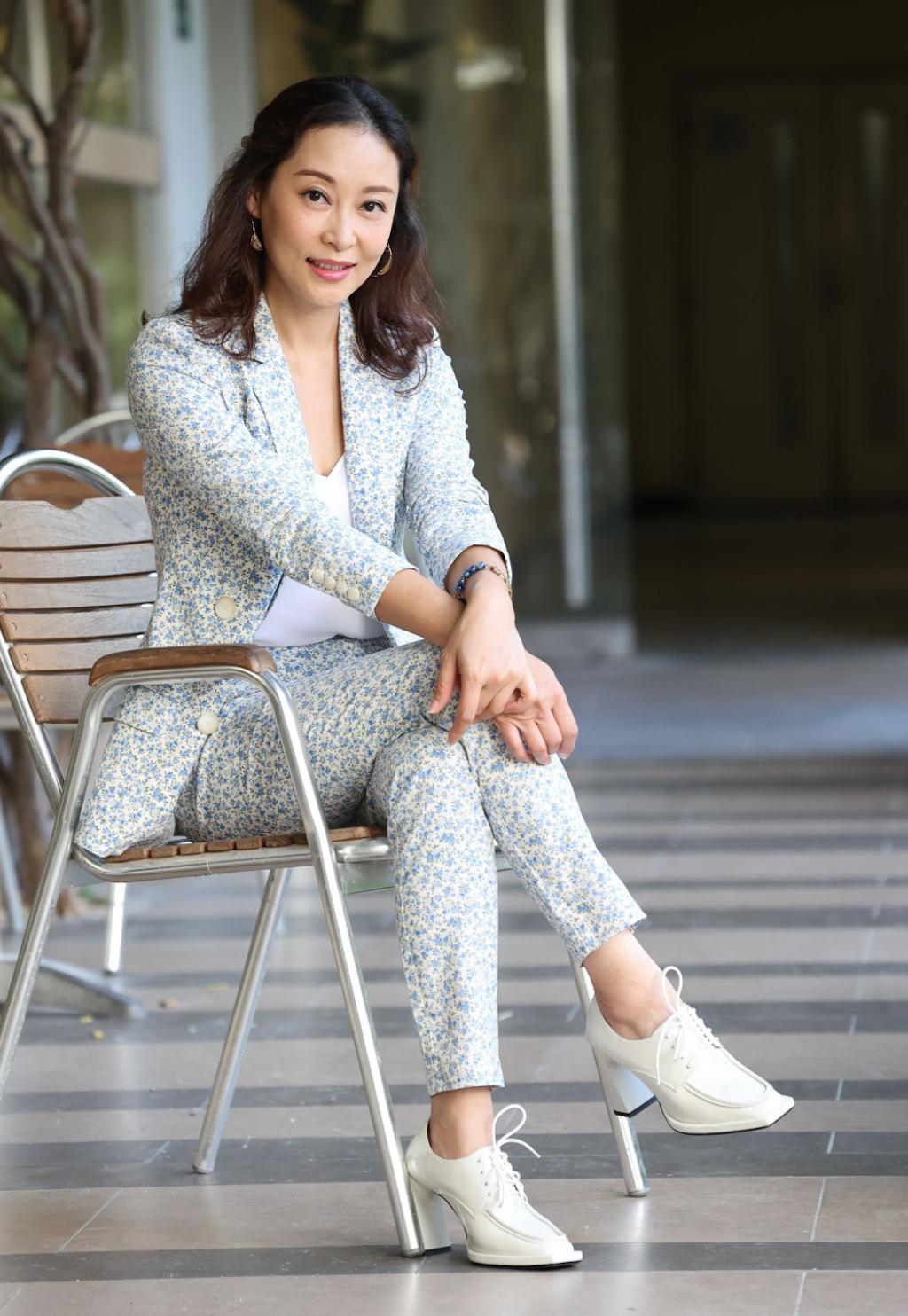 杨怡姐姐个人资料,杨怡两姐妹婚姻