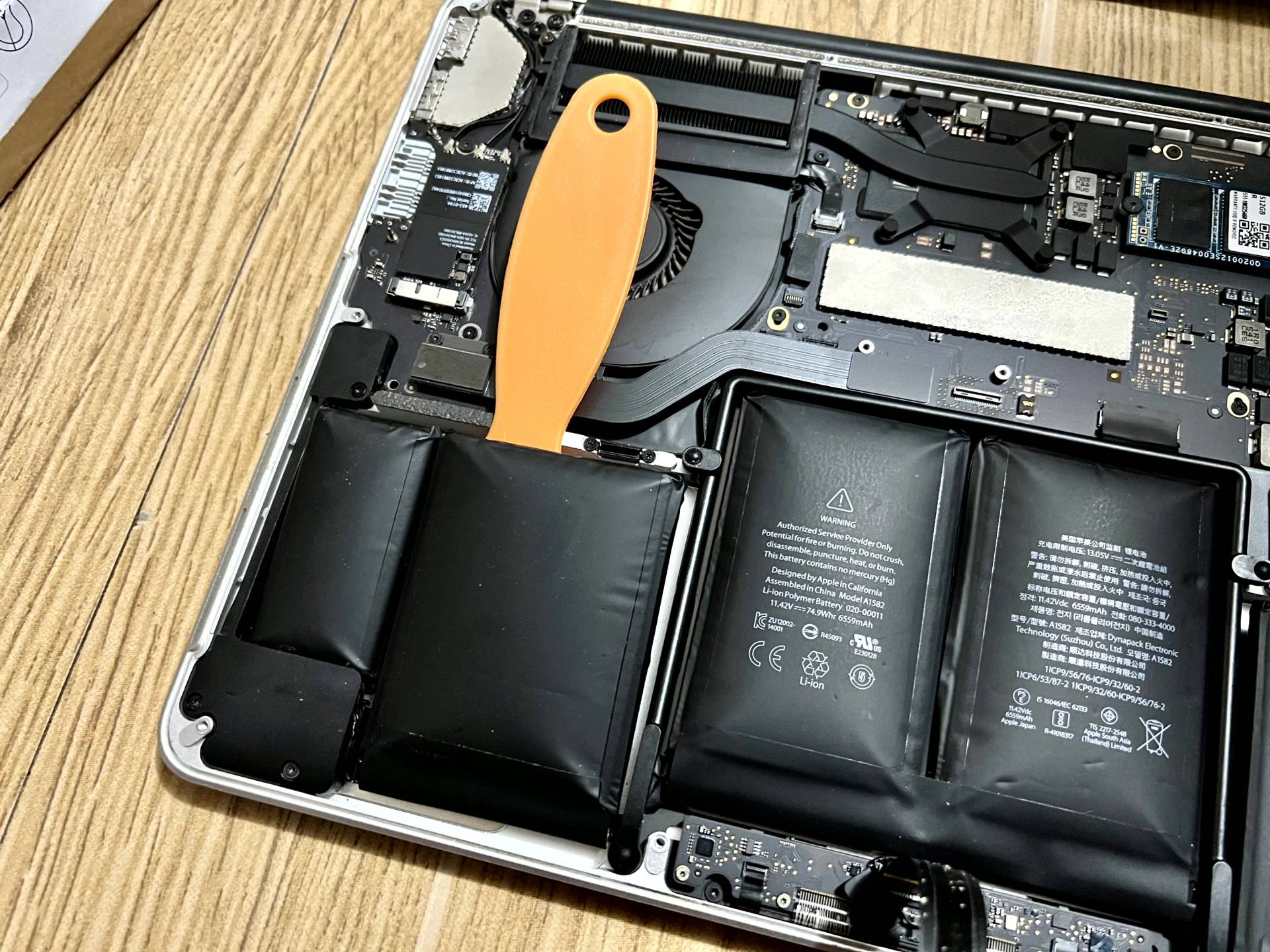 2015款macbookpro13.3寸换电池,macbookpro13款换电池