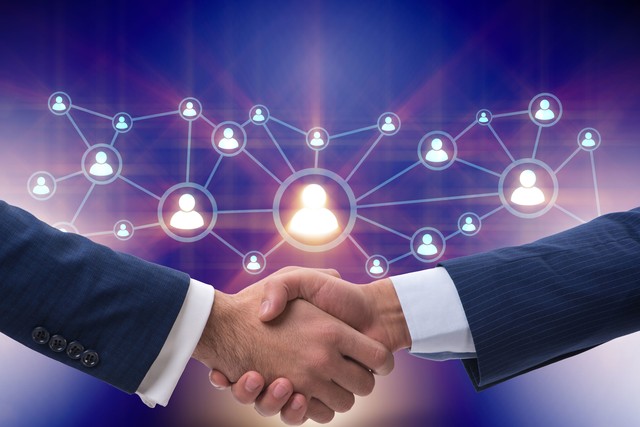 实体店服装生意太难做了该怎么办,做服装店的生意难做吗现在