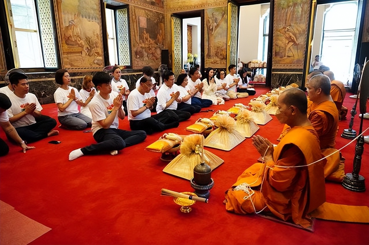 英拉的儿子近照,英拉大儿子身高