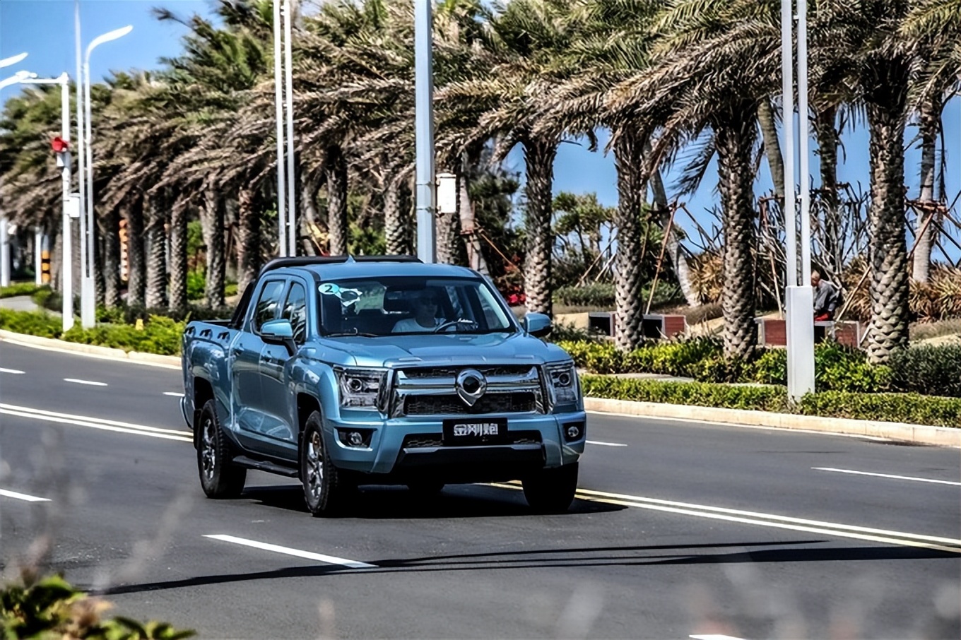 金刚炮2.4t四驱自动挡皮卡售价,金刚炮皮卡自动挡四驱精英