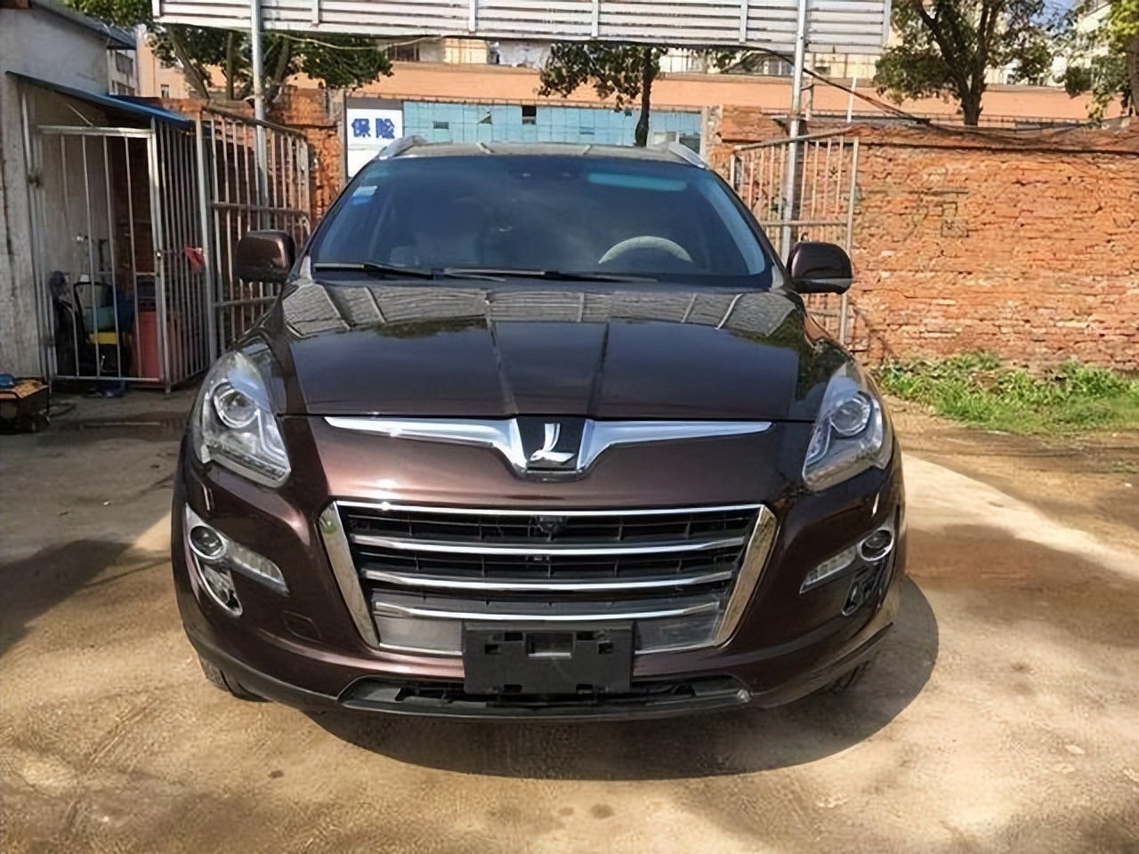 奔驰宝马哪个是好车,奔驰跟宝马现在什么车最值得买