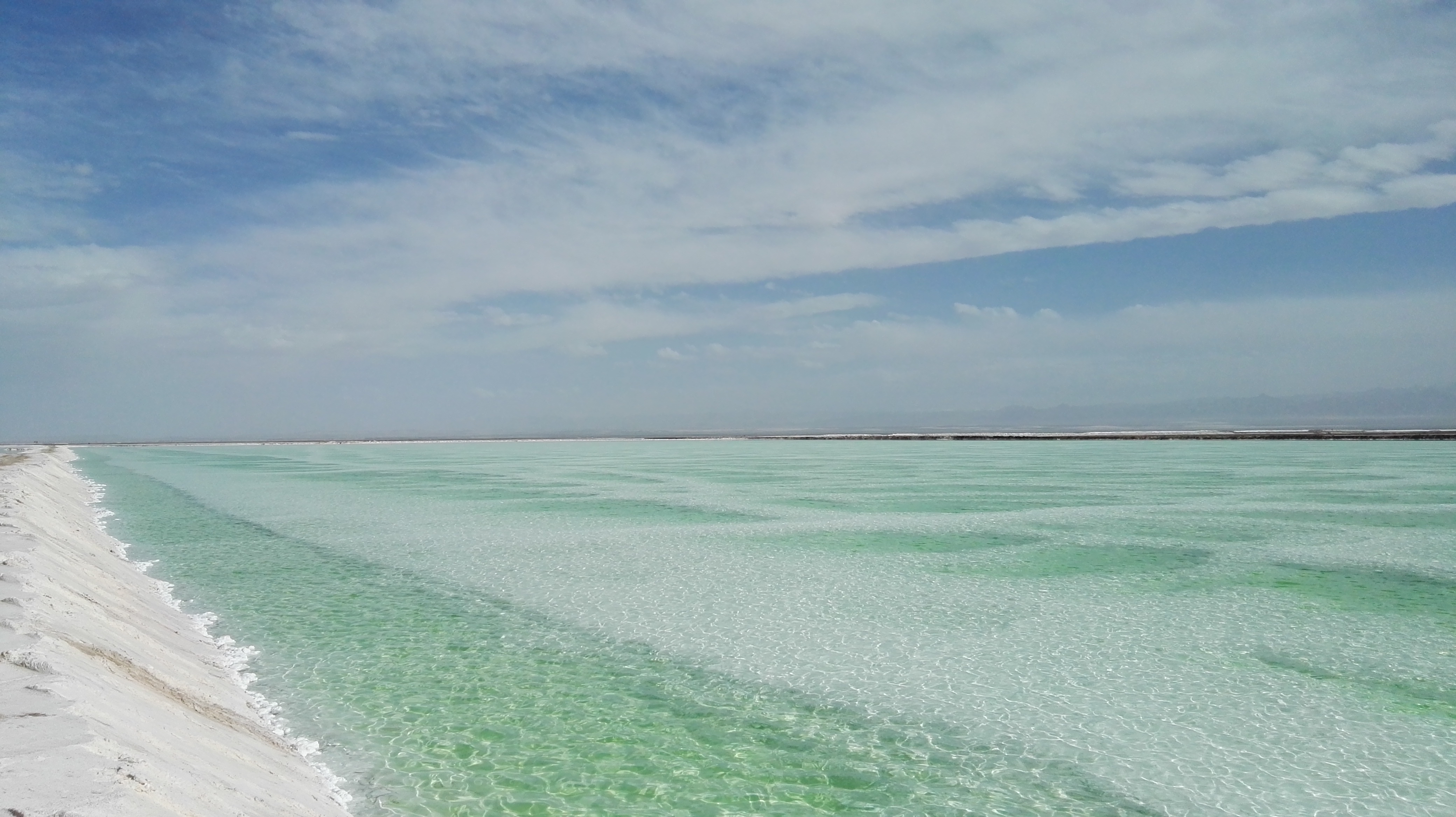 青藏高原青海西部翡翠湖一日游,自驾青海茫崖翡翠湖入新疆路线