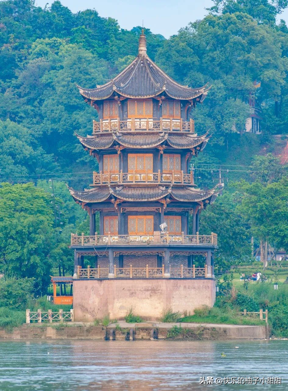 比成都好吃，比云南安逸，这座低调的西南小城，藏着此生必去风光