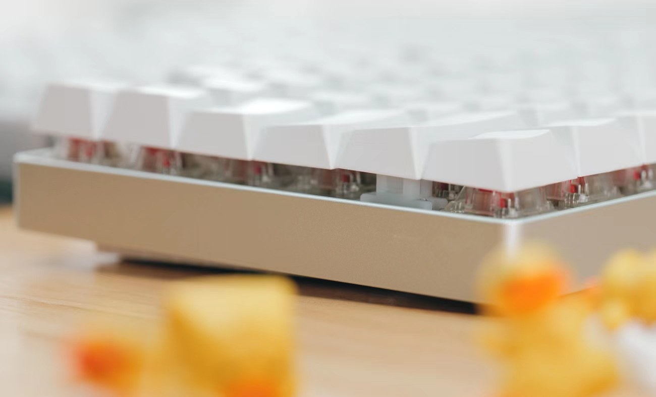 cherry轴入门机械键盘推荐,cherry键盘银轴和茶轴对比