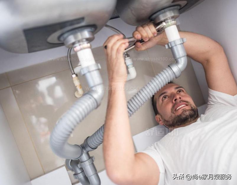 下水管道石灰样白色固体怎样清理,下水管道清理最好的方法