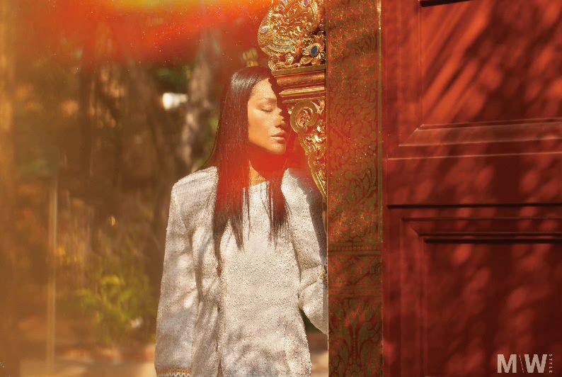 50岁瞿颖怎么老成这样!近照晒得黢黑大变样,皮肤松弛肤质太粗糙