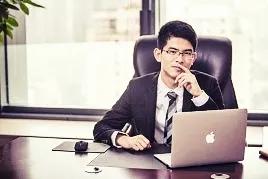 大学生创业卖手抓饼年收入千万,卖手抓饼年入百万