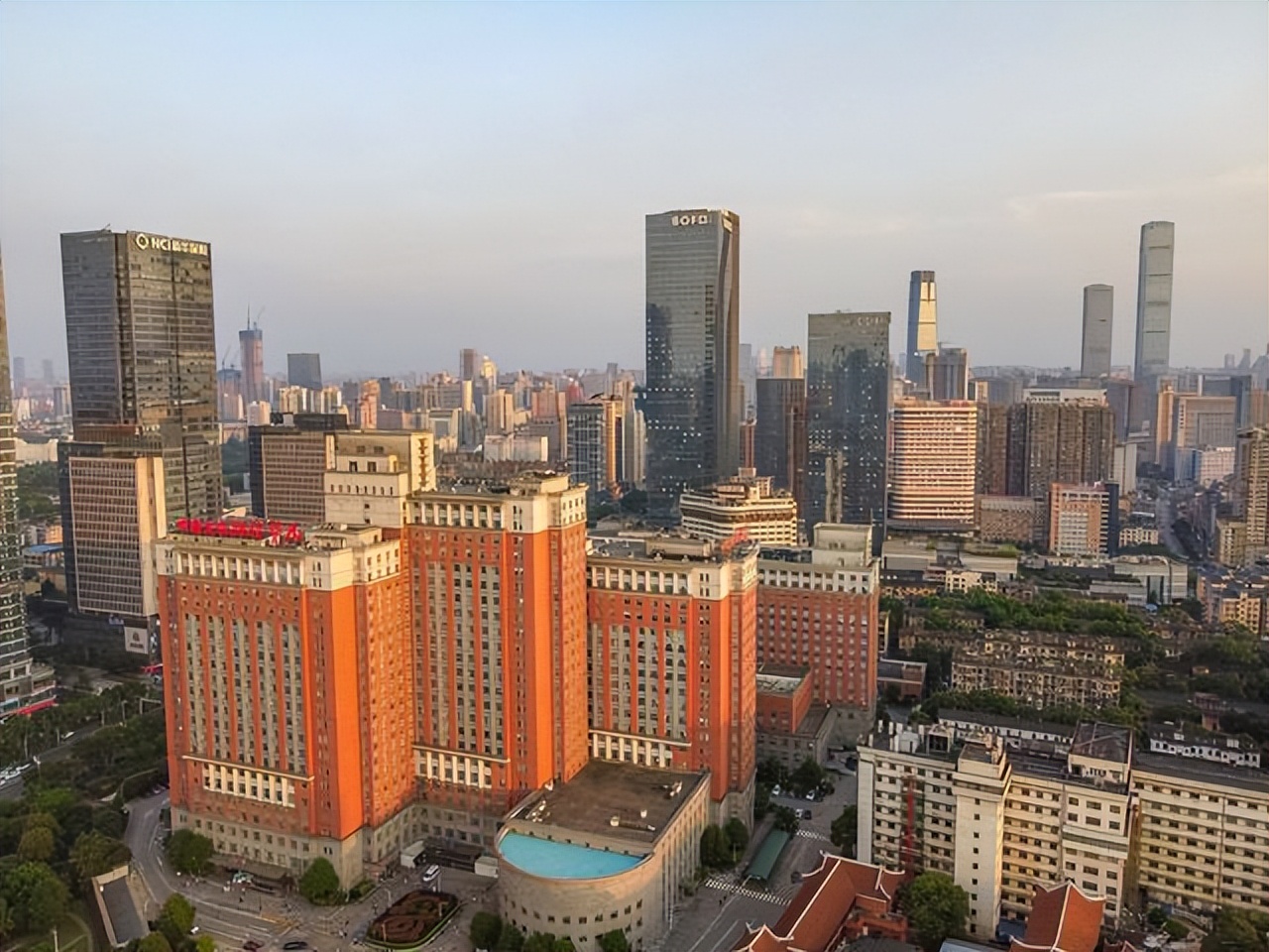 中南医院和郑大一附院哪个更好,郑州大学一附院和湘雅医院哪个好